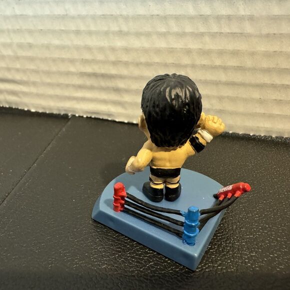 Jumbo Tsuruta AJPW Pro Wrestling Mini Figure Georgia Coffee Japan Collectible 1" - Picture 3 of 6